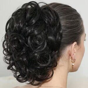 CLAW CLIP BUN in Black